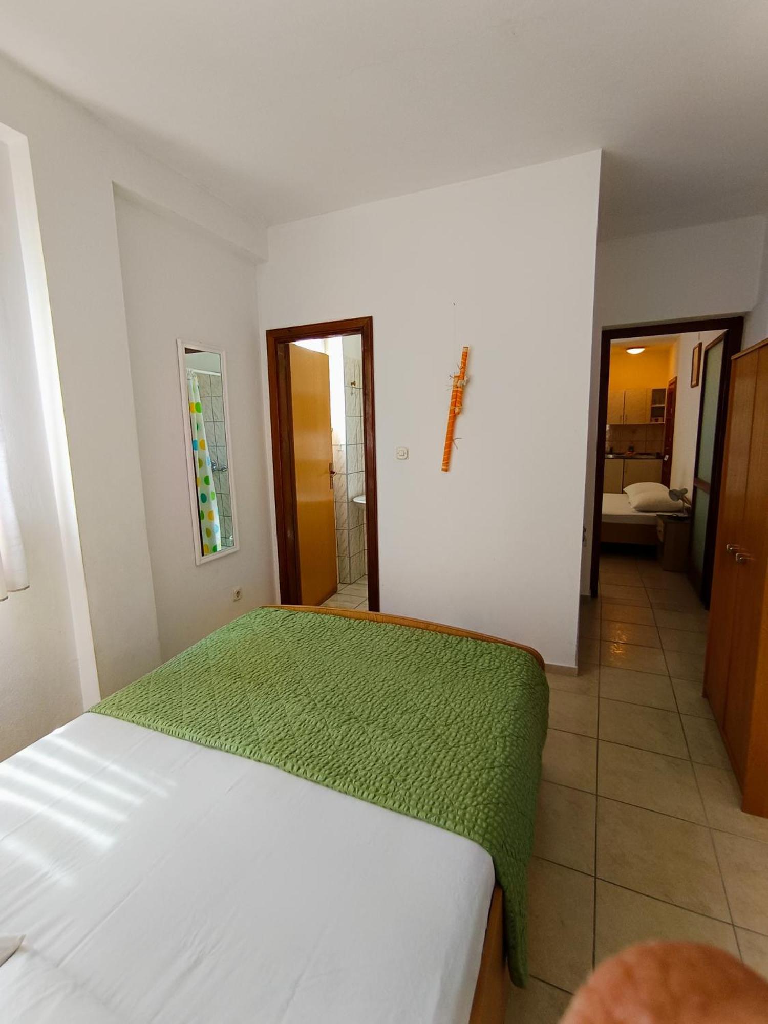 Studio Apartmani Marinella Baška Voda Kamer foto