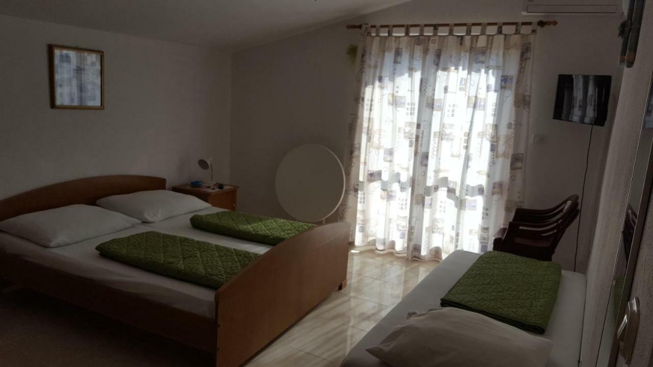 Studio Apartmani Marinella Baška Voda Buitenkant foto